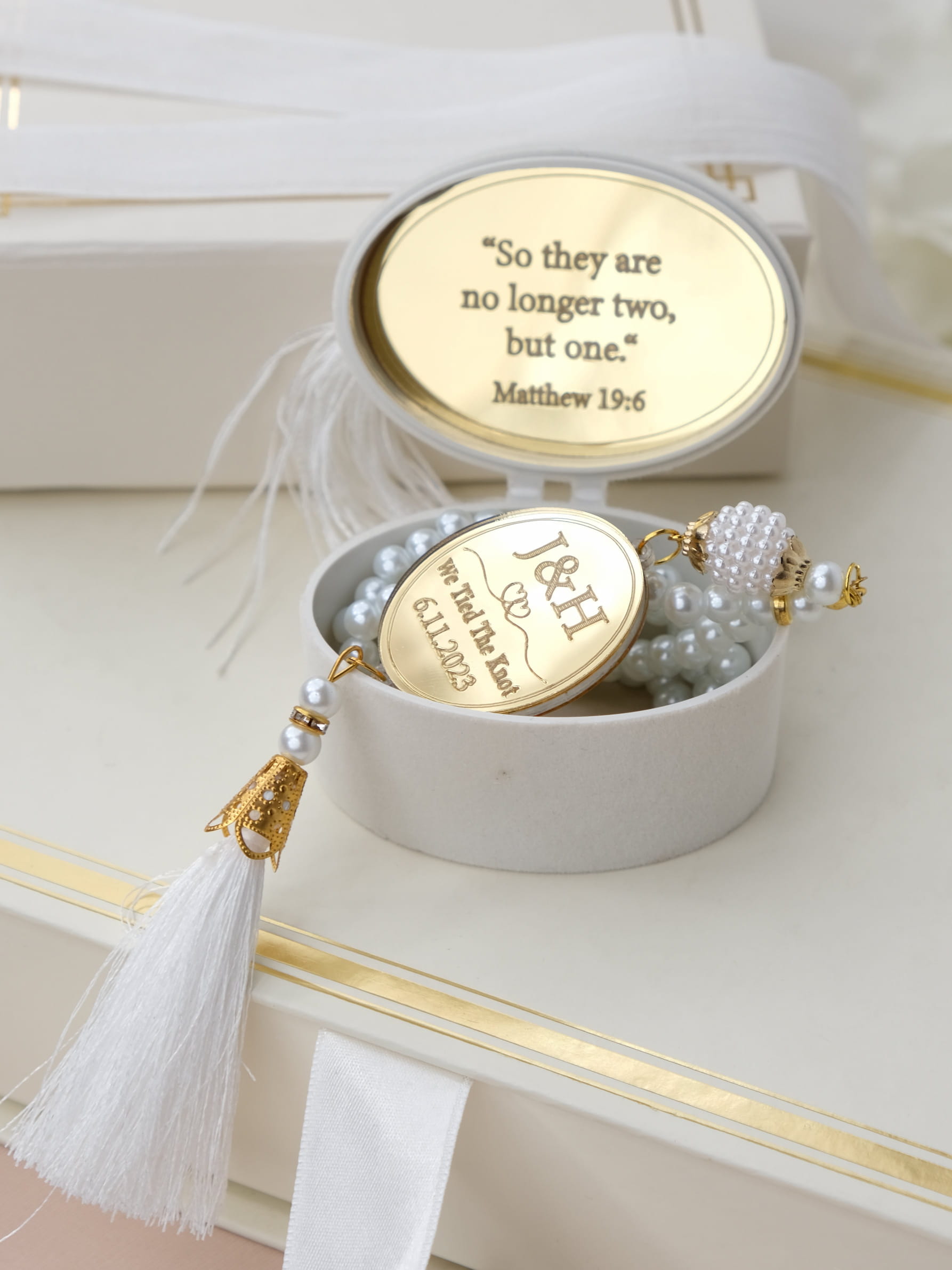 custom rosary favors for wedding guests