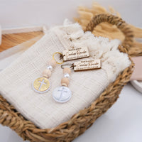 Elegant Memorial Cross Keychain Favors for Guests