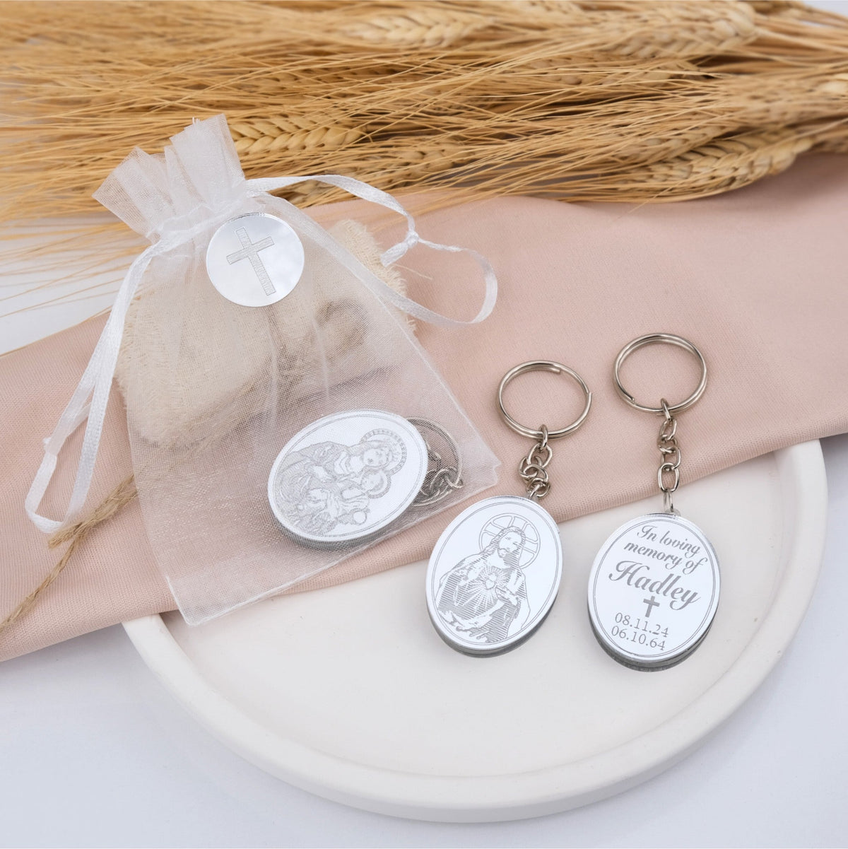 Elegant Personalized Memorial Keychains for Funerals - CRAFT ROSARIES