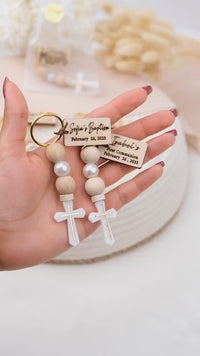 Personalized Mini Keychain Favor Christening Favors, Baptism Cross Favors for Guests, Custom First Communion Keepsake Favors, Mi bautizo